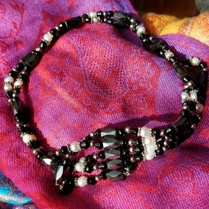 Necklace Magnetic Hematite white pearls silver